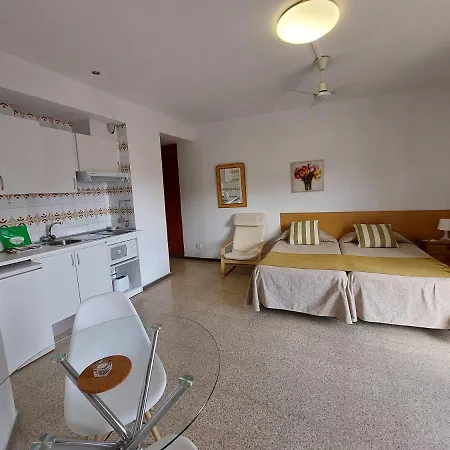 Apartamentos El Sol Tossa de Mar Exterior photo